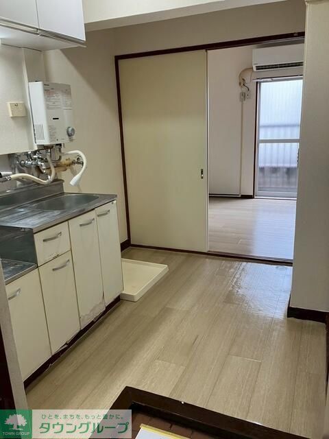 玄関　リビング/居室