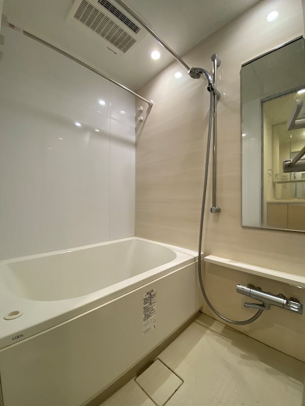 バス・シャワールーム　室内イメージ