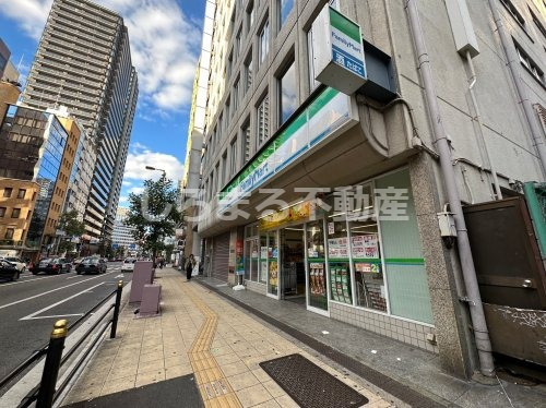 コンビニ　ファミリーマート 長堀橋駅南店（コンビニ）まで295m