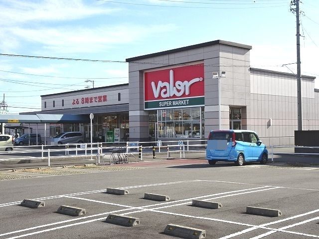 スーパー　バロー（スーパー）まで800m