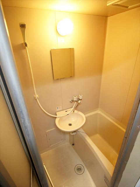 バス・シャワールーム　松山市高砂町　イシダマンション　浴室