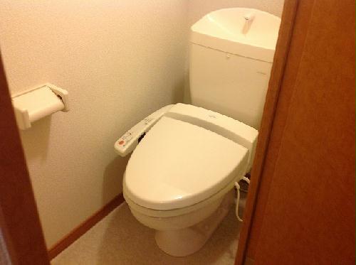 トイレ　温水洗浄便座