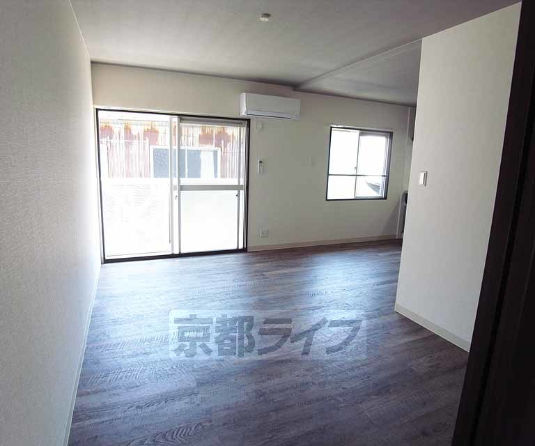 居室・リビング　開放的な広々とした空間になりました