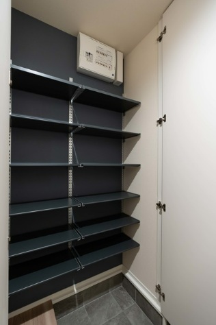 玄関　★豊富なシューズボックス★