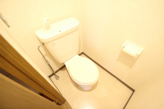 トイレ　※別部屋の写真です