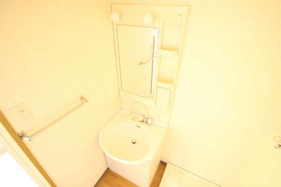 洗面設備　※別部屋の写真です