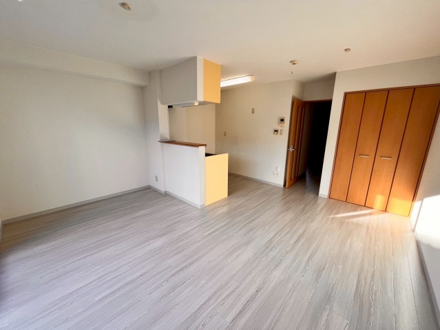 居室・リビング　人気のカウンターキッチンです♪