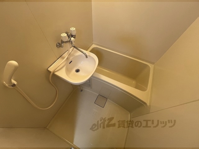 バス・シャワールーム　バス