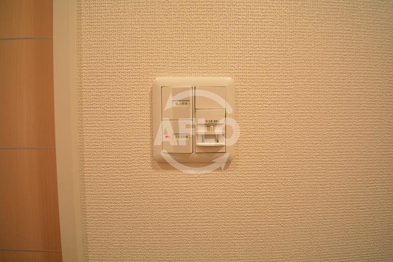 その他　ノステルコート夕陽丘　人感センサーライト