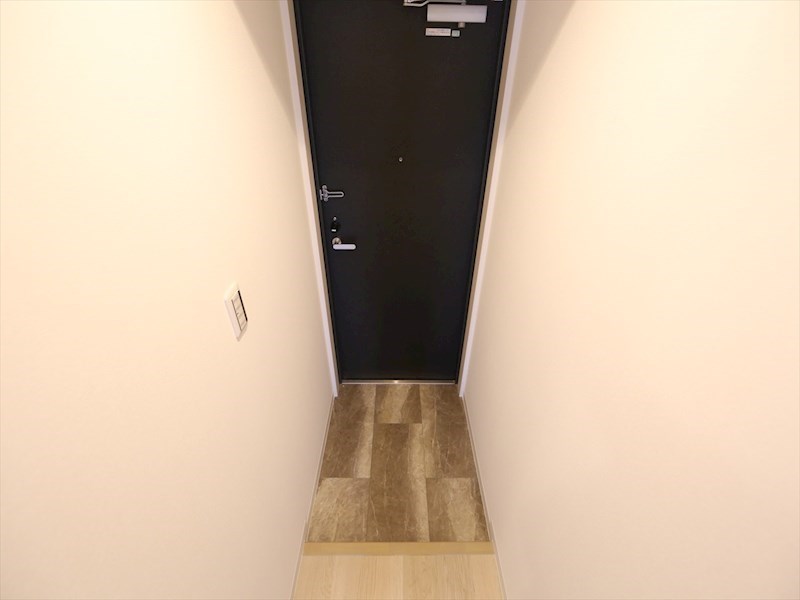 玄関　玄関　シューズボックス付（収納充実してます）