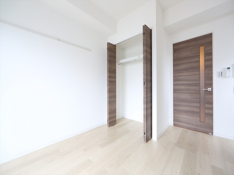 その他部屋・スペース　洋室8帖　2面採光　クローゼット付（収納充実してます）