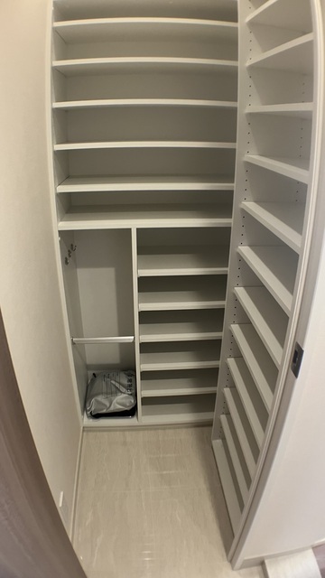 収納　シューズインクローゼット