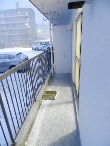 バルコニー　陽当たり良好なバルコニーです