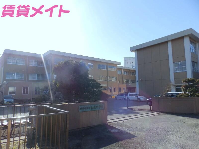 中学校　四日市市立大池中学校（中学校）まで3125m