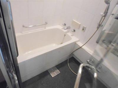 バス・シャワールーム　左右反転別部屋参考写真