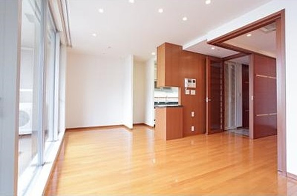 居室・リビング　左右反転別部屋参考写真