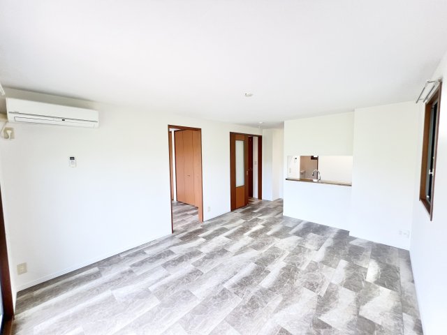 居室・リビング　※別部屋参考写真