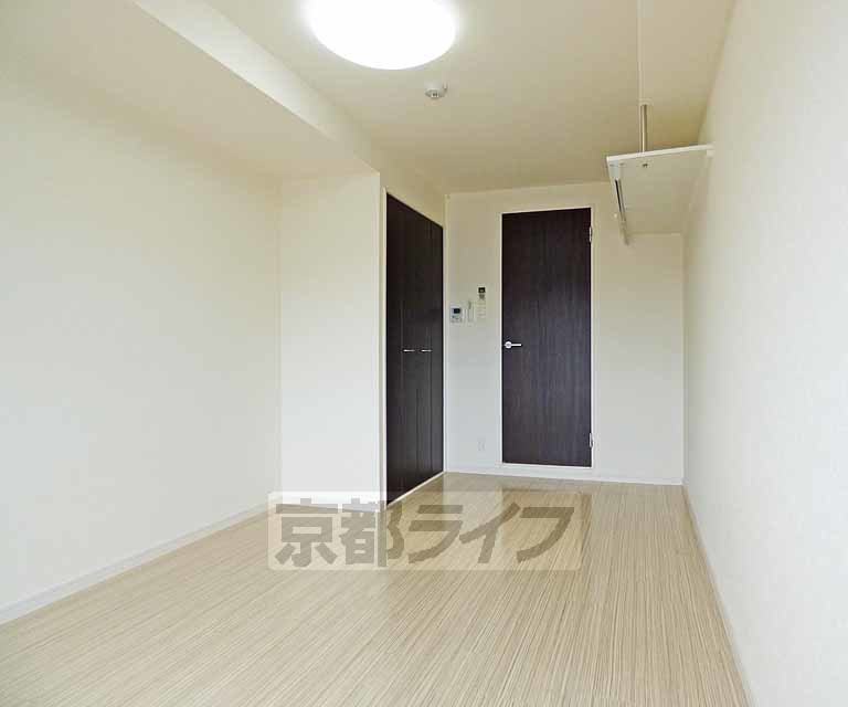 居室・リビング　広々とした室内です。