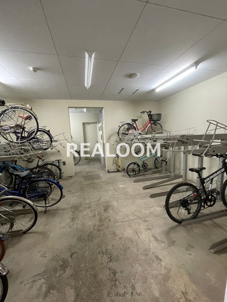 駐車場　新宿御苑前　新宿三丁目　四谷三丁目　1K