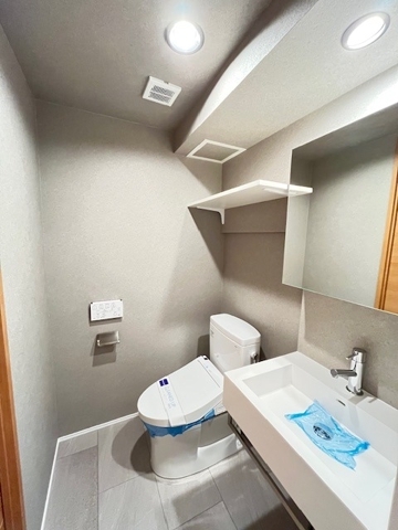 洗面設備　写真と現況が異なる場合は現況を優先いたします。