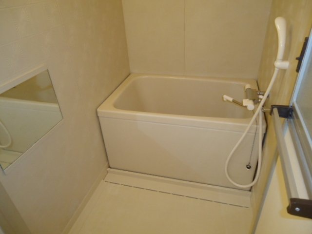 バス・シャワールーム　※別室の参考写真の為、現況優先です。