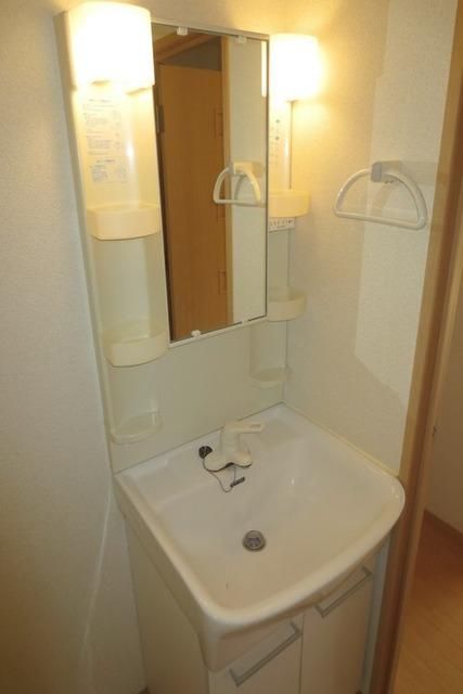 洗面設備　忙しい朝には欠かせませんよね。