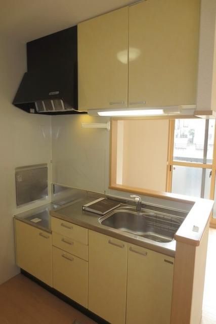 キッチン　カウンターキッチンタイプで解放感が有ります。