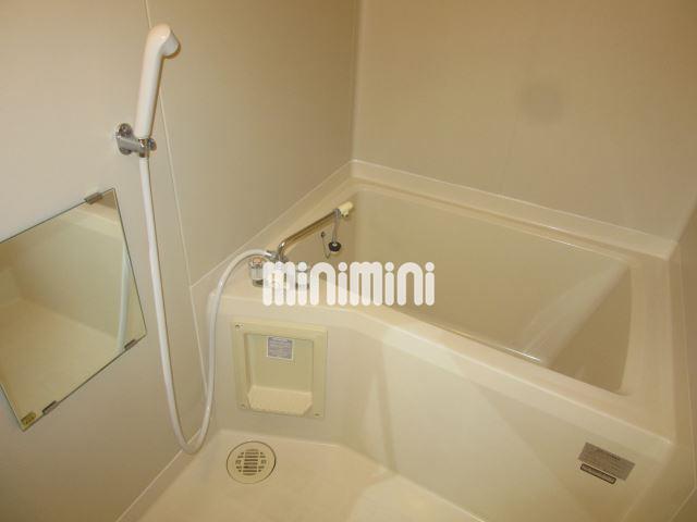 バス・シャワールーム　清潔感ある浴室