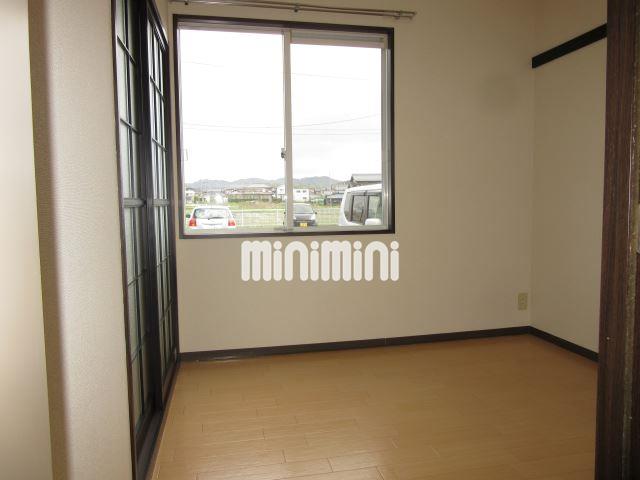 眺望　明るい洋室