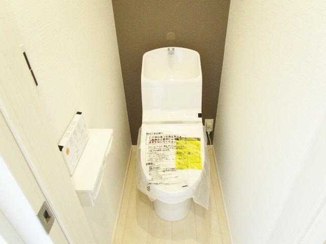 トイレ　温水洗浄便座トイレ。