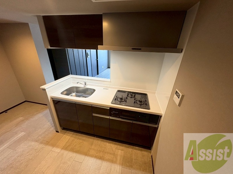 キッチン　洗い場が大きくて洗い物もしやすそうです。