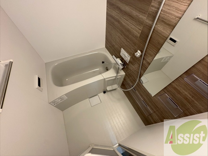 バス・シャワールーム　お風呂になります。一日の疲れを癒してくださいね。