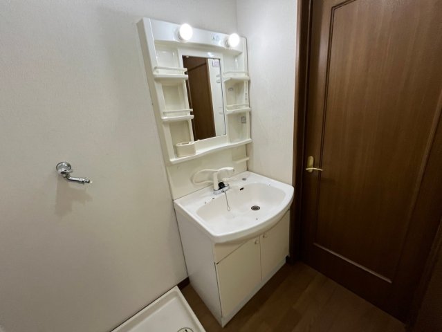 洗面設備　※同物件別号室の写真になります