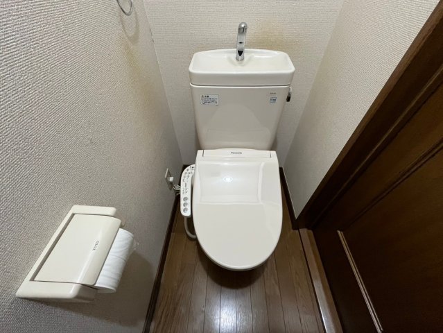 トイレ　※同物件別号室の写真になります