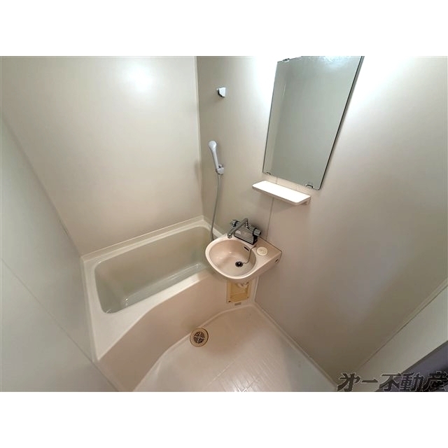 バス・シャワールーム　バス