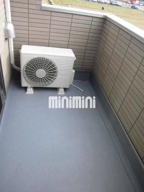 バルコニー　広さのあるベランダですね。