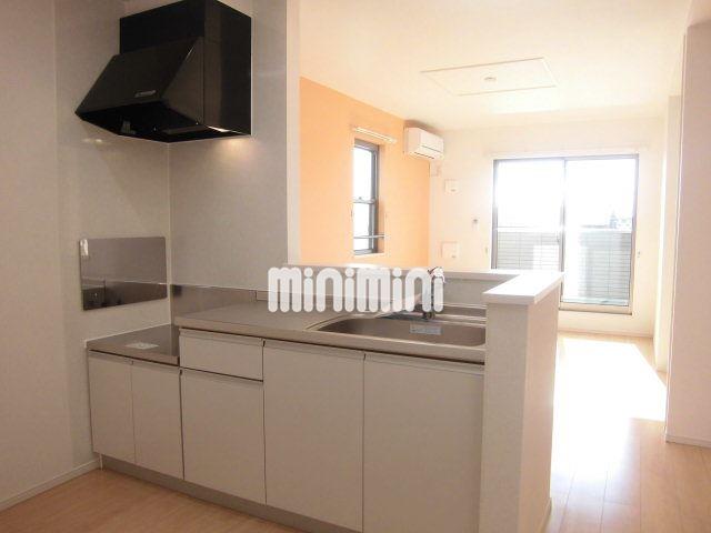 キッチン　広さのあるキッチンで料理を楽しめそうです。