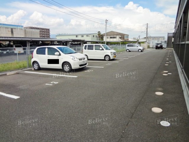 駐車場　駐車スペースもあります☆