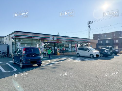 コンビニ　セブンイレブン 久留米梅満町店（コンビニ）まで618m