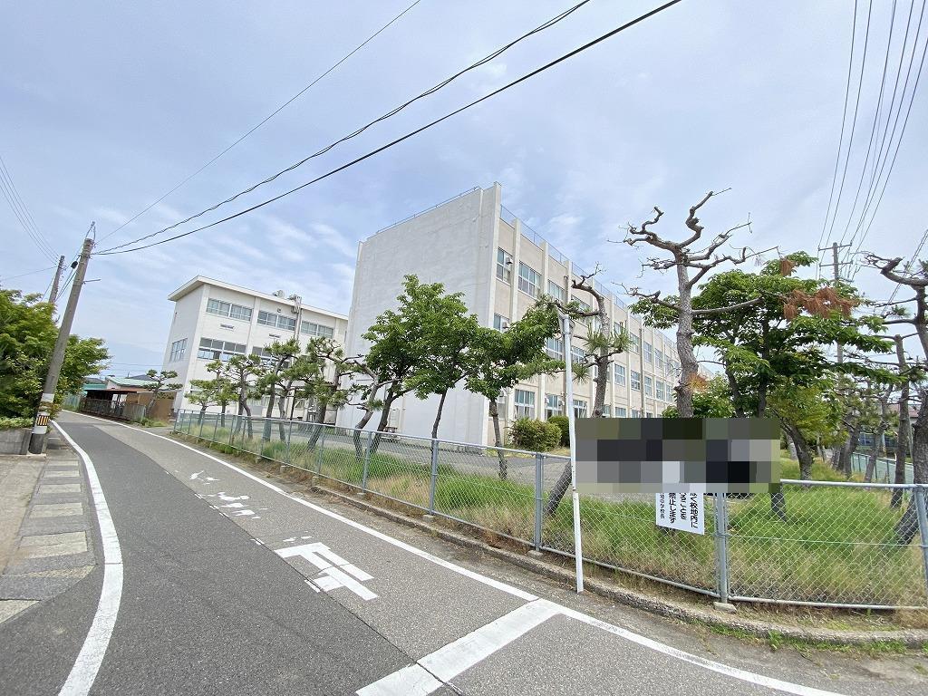 中学校　新潟市立黒埼中学校（中学校）まで3070m