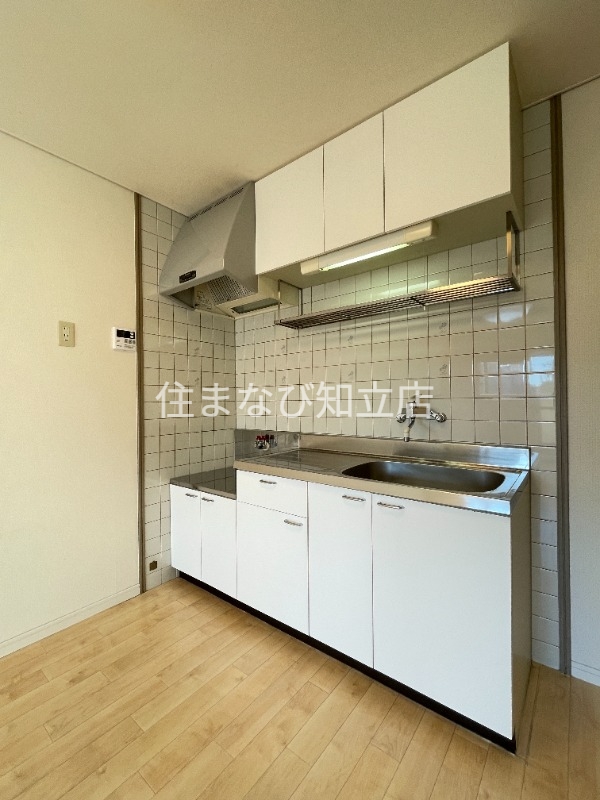 キッチン　同型別部屋写真