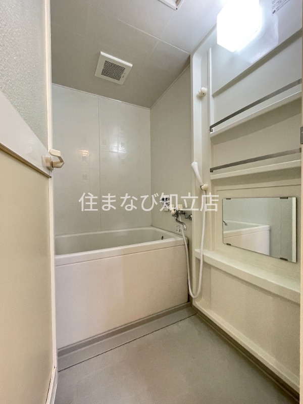バス・シャワールーム　同型別部屋写真