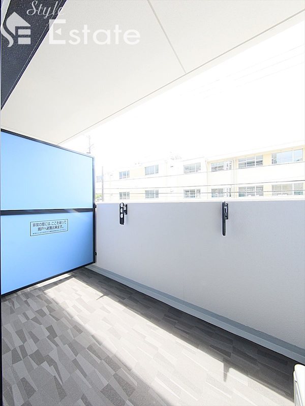 バルコニー　同仕様内装