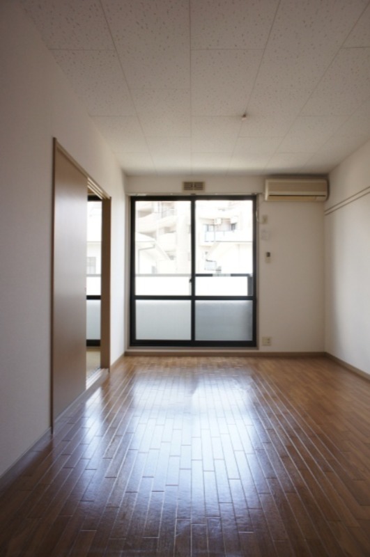 居室・リビング　図面と現状に相違がある場合には現状を優先