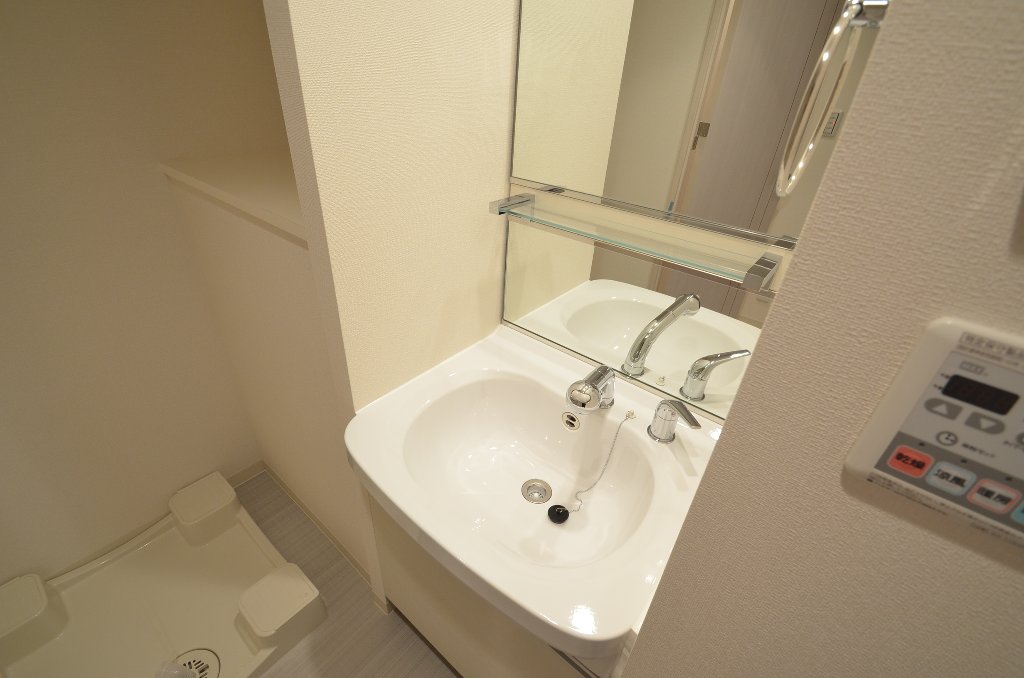 洗面設備　洗髪洗面化粧台