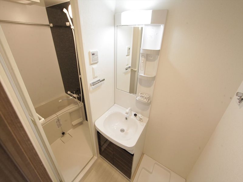 洗面設備　脱衣所　独立洗面台（シャンプードレッサー付）