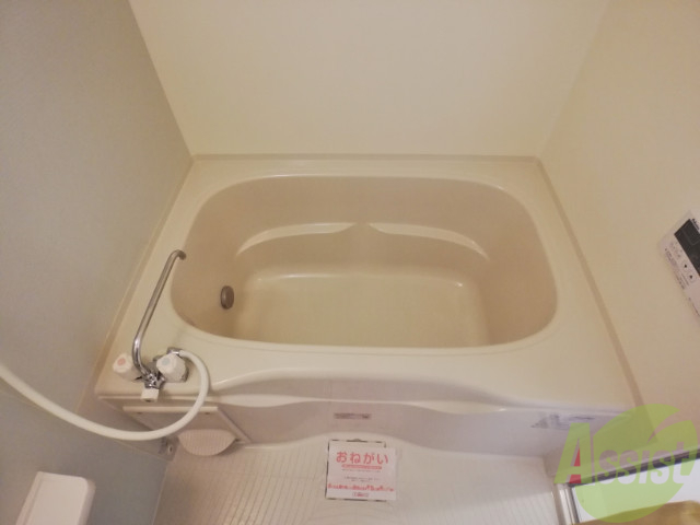 バス・シャワールーム　バスルームは一日の疲れを癒す大切な場所です。