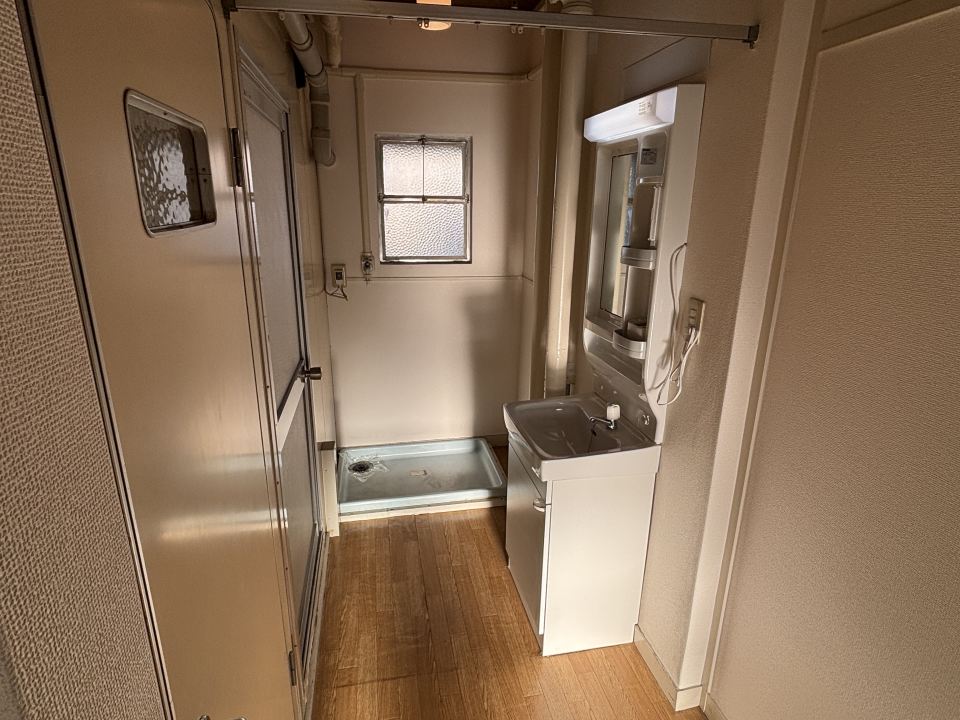 洗面設備　洗面台・洗濯機置き場