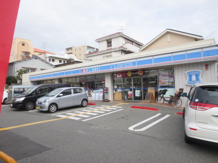 コンビニ　ローソン桜塚店（コンビニ）まで519m