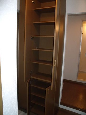 玄関　シューズボックス